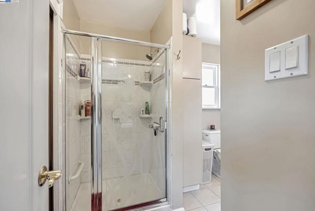2683 Cryer St, Hayward CA: https://media.crmls.org/mediaz/7b5bd174-47b1-4e54-b420-94d6aa133d76.jpg