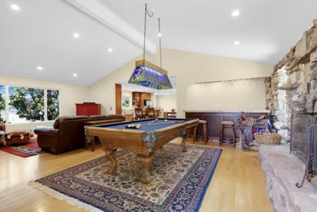 19963 Hale Avenue, Morgan Hill CA: https://media.crmls.org/mediaz/7b5c7116-776e-4049-99ec-b2c46b558cb4.jpg