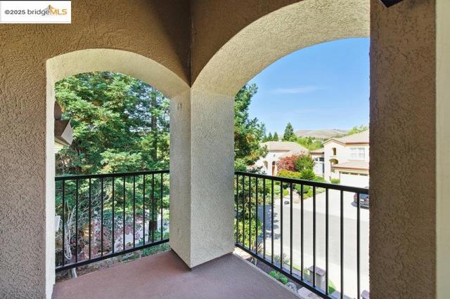 205 Dandelion Ln, San Ramon CA: https://media.crmls.org/mediaz/7b5d9433-2d35-408e-9bab-5ca0a870628b.jpg