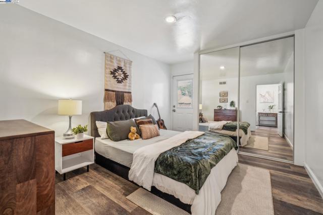 316 3Rd Ave S, Pleasant Hill CA: https://media.crmls.org/mediaz/7b5e680b-6ff6-471c-9eb5-eadf8b6bb3a7.jpg