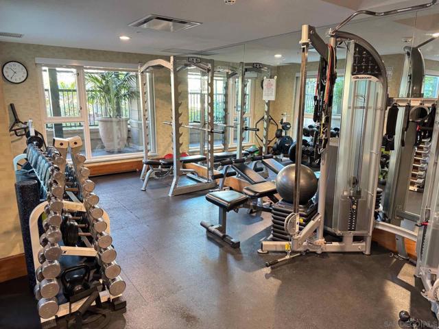 1205 Pacific Hwy, San Diego CA: https://media.crmls.org/mediaz/7b5e791f-b97b-4446-b173-343dbb88b5b2.jpg