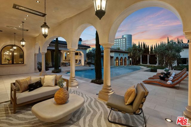 6882 Arizona Avenue, Los Angeles CA: https://media.crmls.org/mediaz/7b5ead91-7de5-4cbb-a707-b6606c440eda.jpg