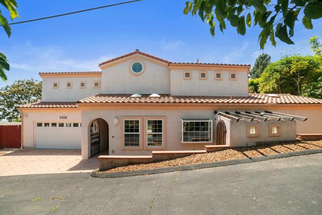 2320 Ivy Road, Oceanside CA: https://media.crmls.org/mediaz/7b5f1d44-9486-4656-a458-83c77703c95f.jpg
