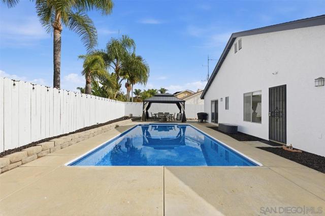 10660 Braverman Drive, Santee CA: https://media.crmls.org/mediaz/7b5f2624-0179-4f63-9f07-ae920cafa529.jpg