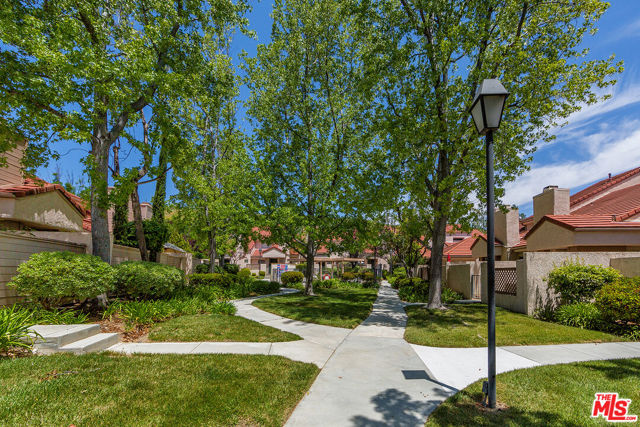 1017 Via Colinas, Thousand Oaks CA: https://media.crmls.org/mediaz/7b614d9d-969b-4086-ae01-8f4ebde3c219.jpg