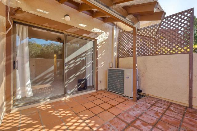 2032 David Dr, Escondido CA: https://media.crmls.org/mediaz/7b61aa48-82a4-44c2-ad7e-d469bd6f497b.jpg