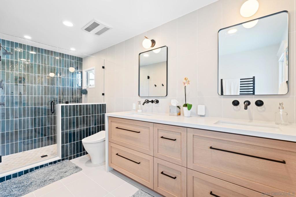 MLS #250035082SD img 4