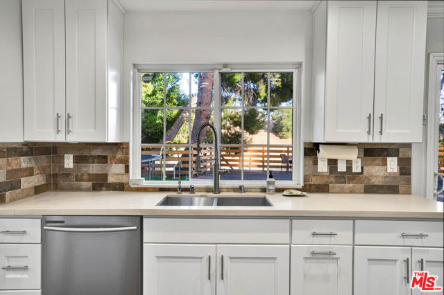 11158 Newcastle Avenue photo 5