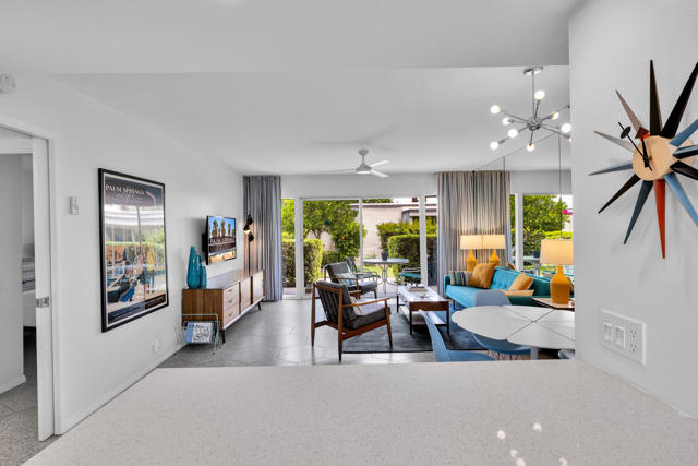 1881 S Araby Drive, Palm Springs CA: https://media.crmls.org/mediaz/7b622c04-b6c4-4178-afa2-77bdae31beba.jpg