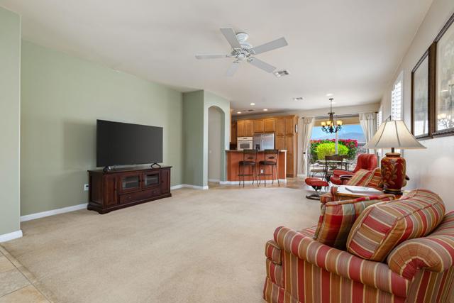 80208 Avd Linda Vista, Indio CA: https://media.crmls.org/mediaz/7b62423e-506f-4436-8b30-1f9d202b7b3a.jpg