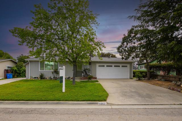 1261 Highland Drive, Hollister CA: https://media.crmls.org/mediaz/7b62e212-d7a0-4544-a927-4c3478a79f2b.jpg
