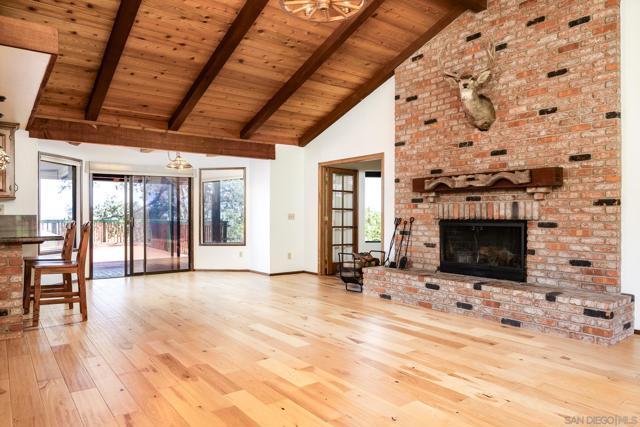 10649 Boulder Creek Rd, Descanso CA: https://media.crmls.org/mediaz/7b632272-07b1-4b7d-b24f-69e756bd7c4a.jpg