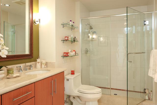 325 7Th Avenue, San Diego CA: https://media.crmls.org/mediaz/7b633659-93aa-4c6b-a1fe-91e4429427cb.jpg