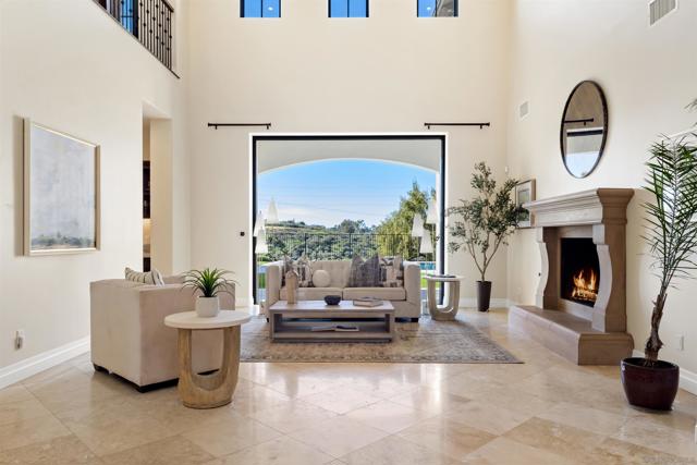 7545 Top O The Morning Way, San Diego CA: https://media.crmls.org/mediaz/7b63d330-ddf2-4ac9-88b1-78d9c050a6d3.jpg