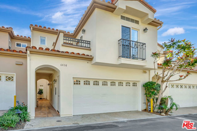 6438 Lunita Road, Malibu CA: https://media.crmls.org/mediaz/7b63e7b2-dbe0-47d6-8857-b09332a1402e.jpg