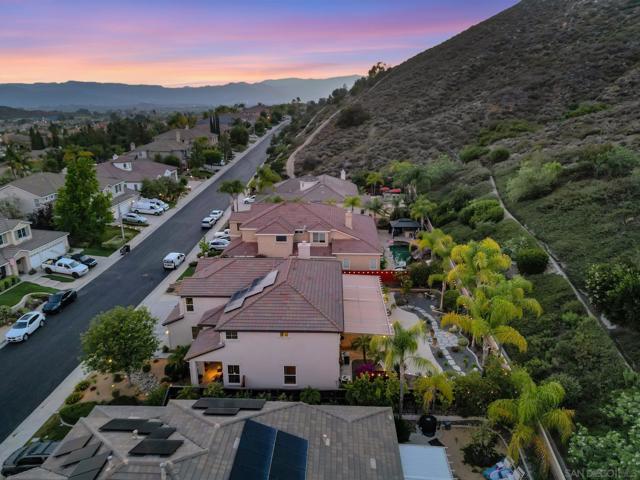 23860 Hollingsworth Dr, Murrieta CA: https://media.crmls.org/mediaz/7b64175c-bd02-46ef-95c8-4eada153f2b0.jpg
