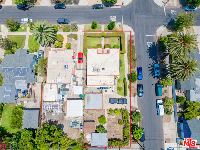 3300 Garden Avenue, Los Angeles CA: https://media.crmls.org/mediaz/7b65325d-0497-483e-bdb9-e588ada719ca.jpg