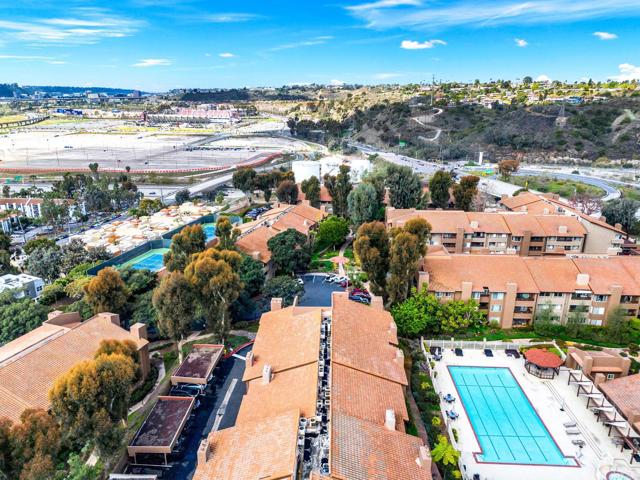 10350 Caminito Cuervo, San Diego CA: https://media.crmls.org/mediaz/7b655d21-da17-49c5-be30-5c59cd9de267.jpg