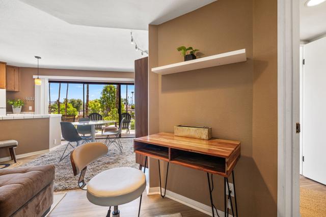 5300 E Waverly Drive, Palm Springs CA: https://media.crmls.org/mediaz/7b657aba-a008-43da-87b8-03aab9f216cf.jpg