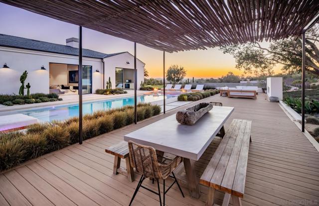 14783 Roxbury Terr., Rancho Santa Fe CA: https://media.crmls.org/mediaz/7b66bd3c-ae6f-4656-9493-957225e6b3aa.jpg