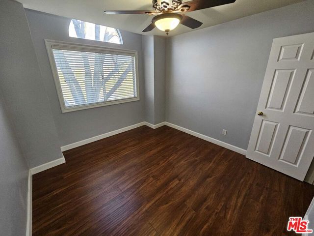 290 Ridgeton Lane, Simi Valley CA: https://media.crmls.org/mediaz/7b684ec3-7571-4b12-9195-8faa72956023.jpg