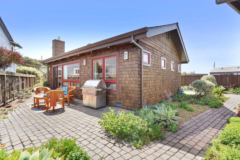 137 Kelly Avenue, Half Moon Bay CA: https://media.crmls.org/mediaz/7b686593-42db-4243-8234-ce3c5d99755c