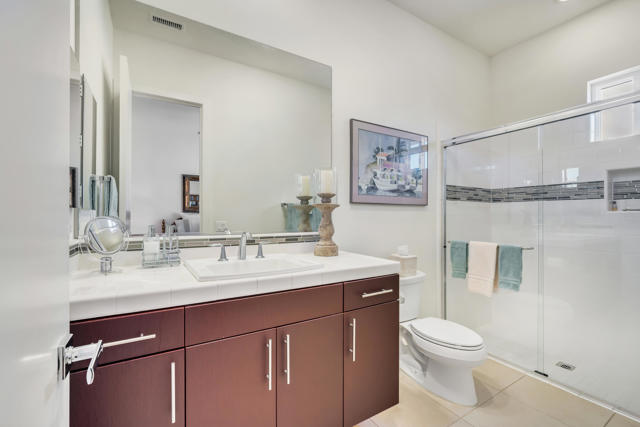 13 Via Montagna, Rancho Mirage CA: https://media.crmls.org/mediaz/7b6886cd-46b3-41b5-9c4e-f1ea1adfe686.jpg