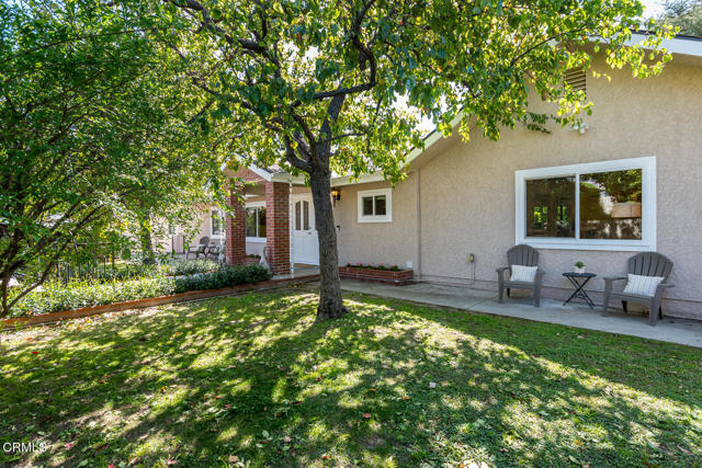 Detail Gallery Image 4 of 74 For 3550 Santa Carlotta St, Glendale,  CA 91214 - 5 Beds | 4 Baths