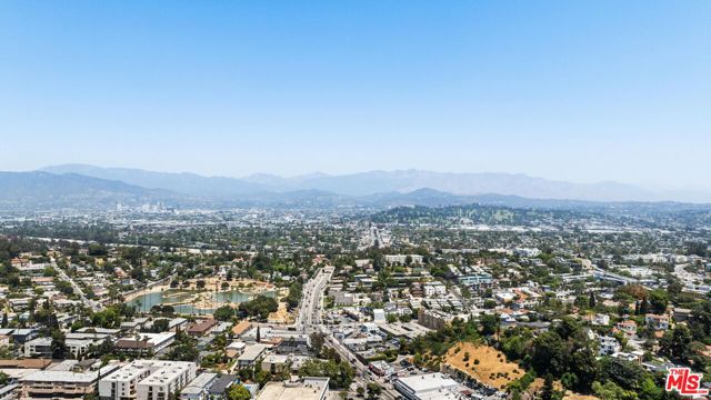 3775 Aloha Street, Los Feliz CA: https://media.crmls.org/mediaz/7b6943a0-9bd9-495a-9075-7ce8c6044697.jpg
