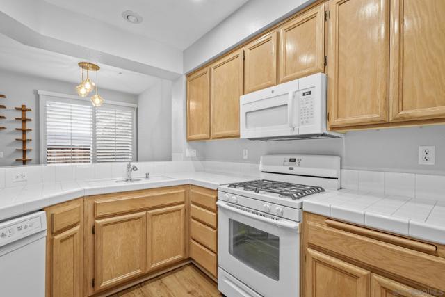 11378 Via Rancho San Diego, El Cajon CA: https://media.crmls.org/mediaz/7b694d74-d747-4b09-b050-122f3b8bfe18.jpg