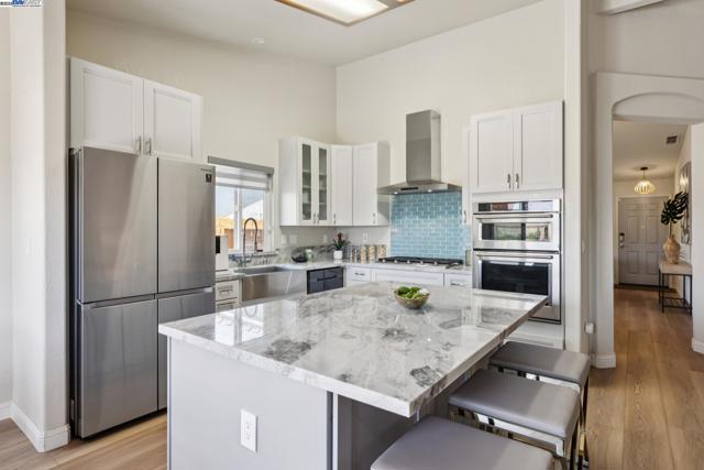 5408 La Salle Way, Vallejo CA: https://media.crmls.org/mediaz/7b6a7e19-aca6-49b8-836a-fd99567ec80c.jpg