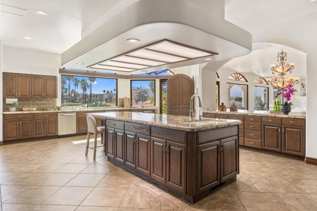 345 Crest Lake Drive, Palm Desert, CA 92211