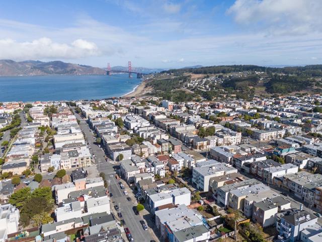 6423 California Street, San Francisco CA: https://media.crmls.org/mediaz/7b6b4621-1b65-498e-bbe9-dc5ae71d8422.jpg