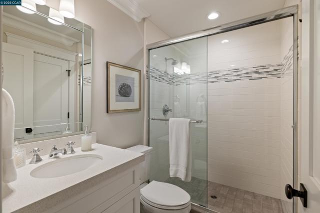 125 El Dorado Ave, Danville CA: https://media.crmls.org/mediaz/7b6c015e-e458-431f-8c2f-610e0a6f4cee.jpg