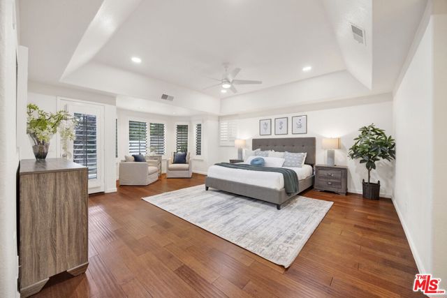 2200 Shenandoah Lane, Glendora CA: https://media.crmls.org/mediaz/7b6ccc99-39f1-4359-a2e8-eed8c4b09879.jpg