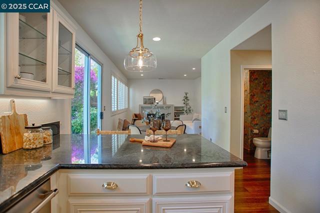 1409 Dumaine St, Concord CA: https://media.crmls.org/mediaz/7b6cfa69-e176-49fa-b28c-f055a0d6fb92.jpg