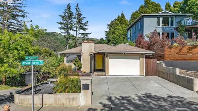 6400 Mokelumne Ave, Oakland CA: https://media.crmls.org/mediaz/7b6d3042-5068-4dc5-977c-7d7b57df42f4.jpg