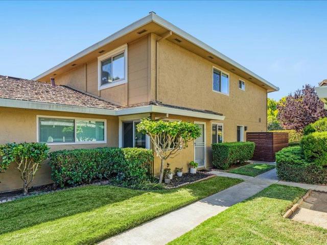 4475 Diamond Street, Capitola CA: https://media.crmls.org/mediaz/7b6e6b6f-1569-4074-8c23-847640225dca.jpg