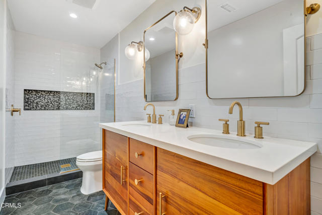 1136 Horizon Drive, Ventura CA: https://media.crmls.org/mediaz/7b6e843c-22ce-4706-9ed9-05c35442c650.jpg
