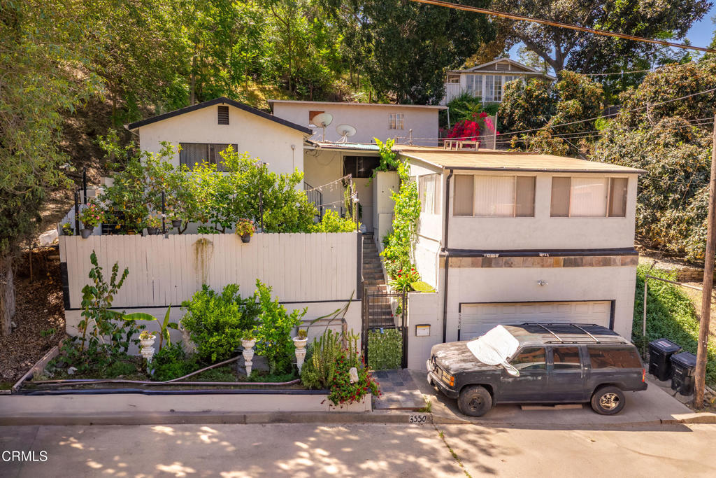 3550 The Paseo