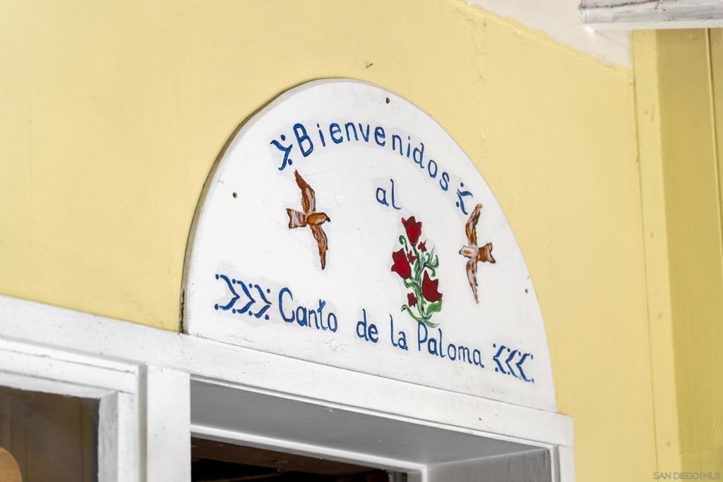 https://media.crmls.org/mediaz/7b6edcf2-b523-45b5-9377-4da0c8f842ee.jpg?preset=X-Large