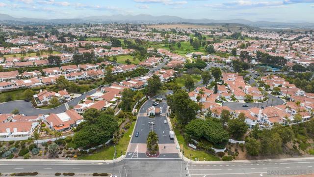 4912 Keos Way, Oceanside CA: https://media.crmls.org/mediaz/7b6f98bd-5441-4972-9d73-7abb4d1a96ea.jpg
