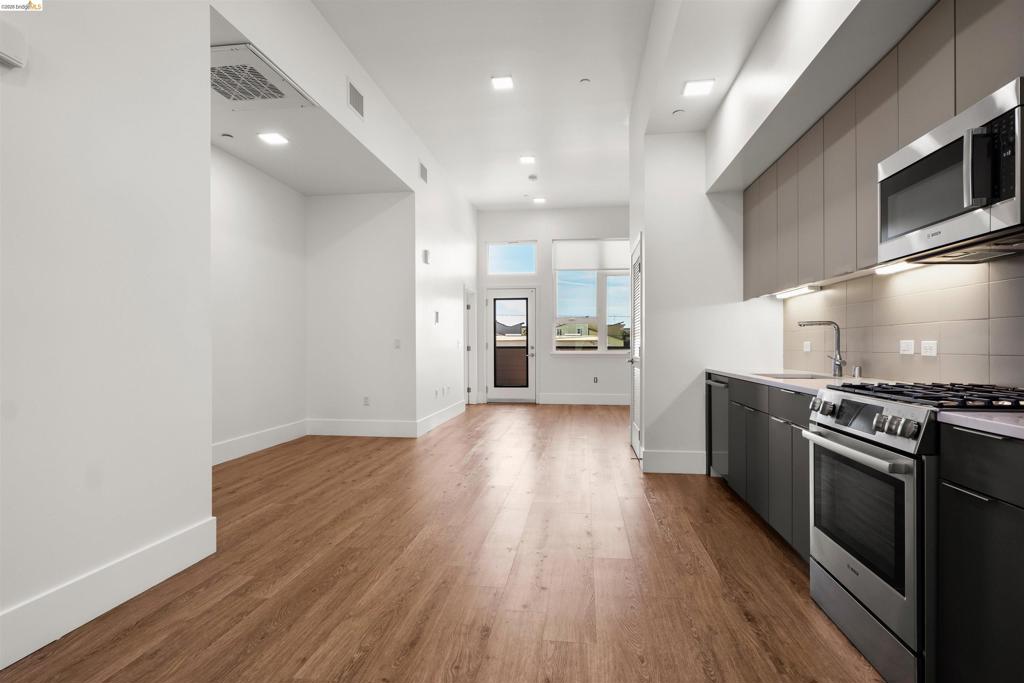 1545 32nd Street #208