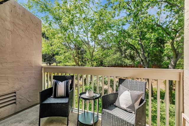 675 Sharon Park Drive, Menlo Park CA: https://media.crmls.org/mediaz/7b70c30d-0cd8-4f71-9edf-734f3c3600c5.jpg