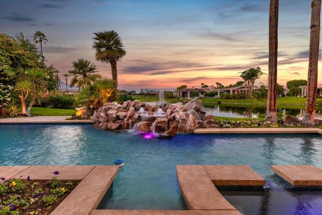 2 Deerfield Court, Rancho Mirage CA: https://media.crmls.org/mediaz/7b70f9a5-2840-4d06-b074-2d8395f05392.jpg