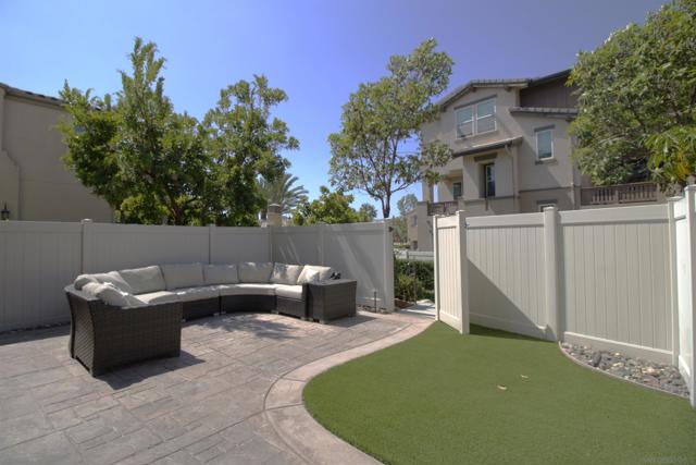 5506 San Roberto, San Diego CA: https://media.crmls.org/mediaz/7b71180f-bcd9-4f6f-9e2d-e9e77b77a67e.jpg
