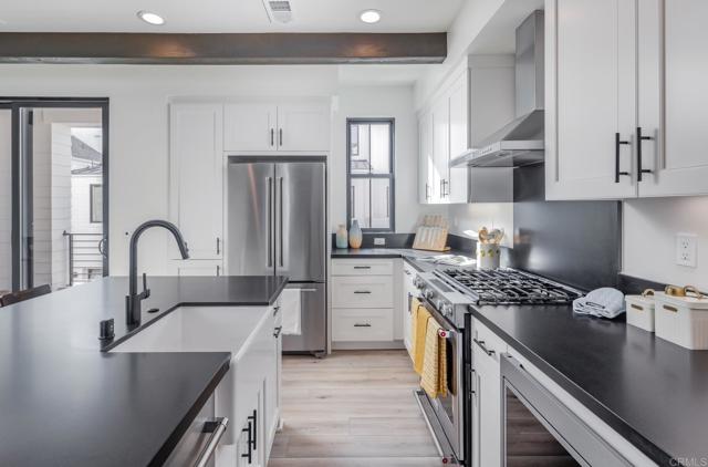 Detail Gallery Image 4 of 31 For 1403 Anacona Pl #103,  Encinitas,  CA 92024 - 2 Beds | 2/1 Baths