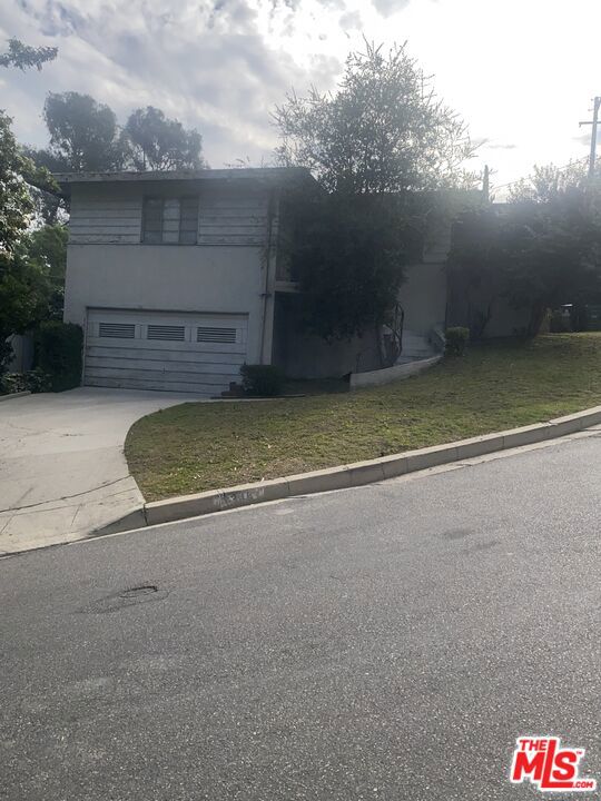 2 Bed Home for Sale in Los Angeles, California