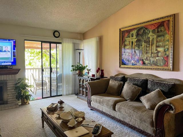 8354 Charbono Court, San Jose CA: https://media.crmls.org/mediaz/7b719ebe-375c-4e3f-8030-af43fee07dbc.jpg
