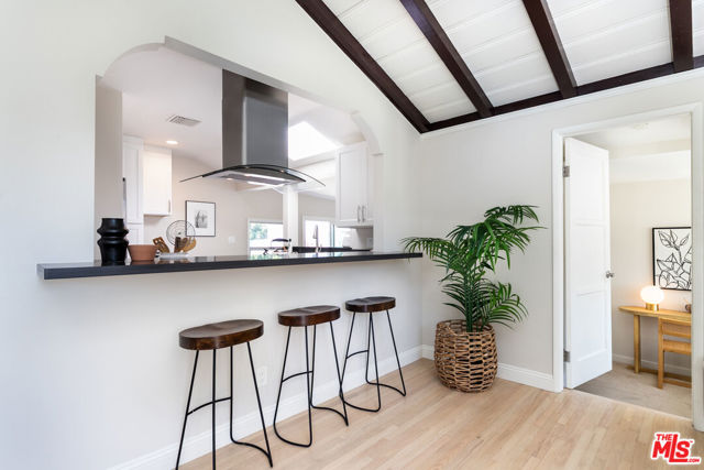 2722 Granville Avenue, Los Angeles CA: https://media.crmls.org/mediaz/7b71c81b-d7a7-4a8f-928a-7f8c2881f299.jpg
